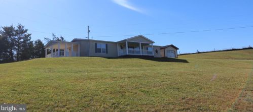 120 Dewey Dr, Maysville WV  26833 exterior