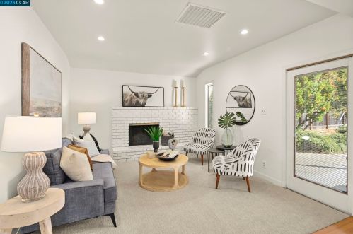 730 Santa Ana Ln, Concord, CA 94518-2810