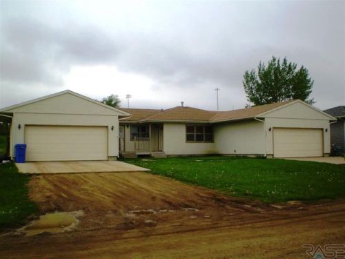 304 5th Ave, Wellington, SD 57035-2184