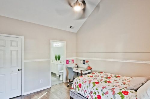 1898 Connemara Dr, Atlanta GA  30341-1565 exterior