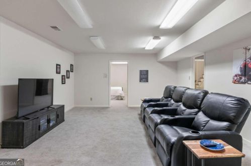 7660 Ball Mill Rd, Atlanta GA  30350-4406 exterior