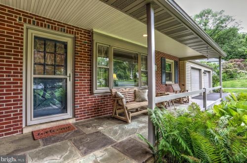 47 Northview Dr, Lancaster, PA 17601-3219