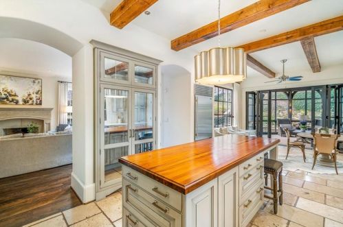 395 Beverly Rd, Atlanta GA  30309-2728 exterior