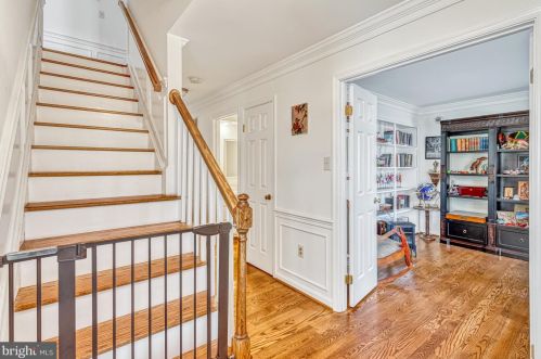 12125 Darnley Rd, Woodbridge VA  22192-6615 exterior