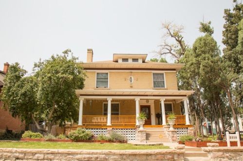2215 Greenwood St, Pueblo, CO 81003-2560
