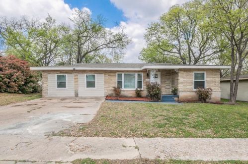 5005 Monette St, Fort Worth, TX 76117-3142