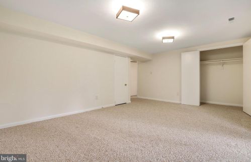 125 Snowy Owl Dr, Silver Spring MD 20901-1656 exterior