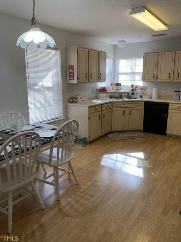 1 Fleming Dr, Statesboro, GA 30458-4732