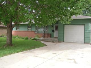1107 Mayfair Pl, Rockford, IL 61107-3650
