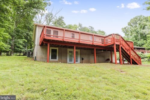 351 Cub Run Ln, Harpers Ferry WV 25425-6476 exterior