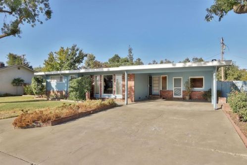 3213 University Dr, Modesto, CA 95350-1223