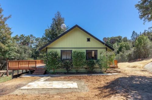 16000 Mount Madonna Rd, Los Gatos, CA 95033-8117