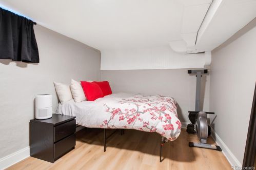 1877 Gilpin St, Denver CO  80210-3305 exterior