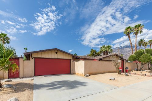 1131 Pajaro Rd, Palm Springs, CA 92262-3355