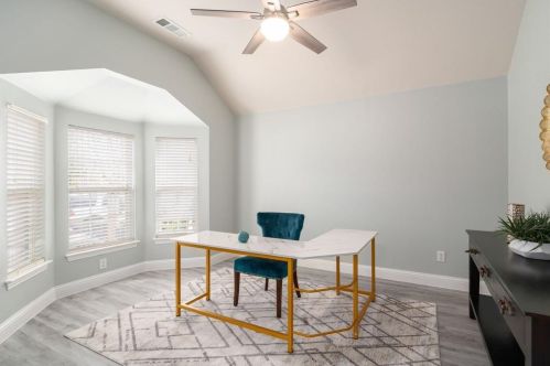 1312 Burnett Dr, Argyle TX  76226-6551 exterior