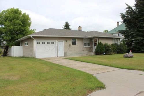 17 Thorpe Ave, Lockhart, MN 56510-1648