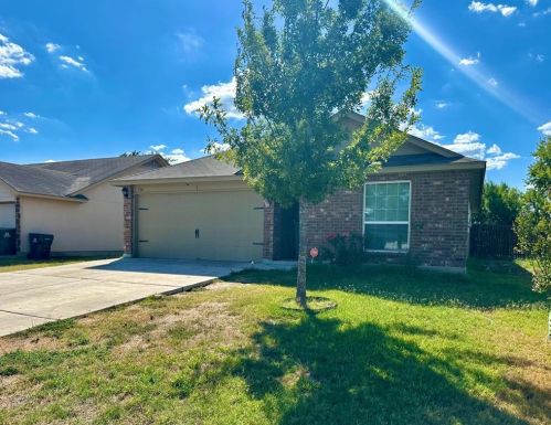 138 Talon Dr, Stairtown, TX 78648-2527