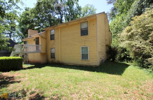 912 Mainstreet Park Ct, Stone Mountain, GA 30088-2342