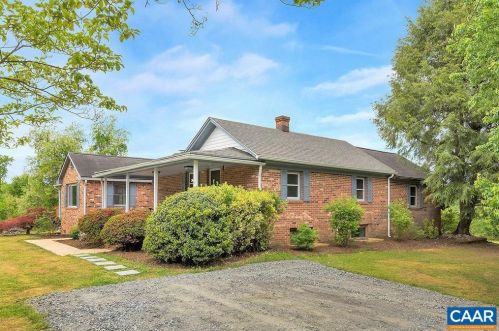 5802 Roach Rdg, Earlysville, VA 22936-1724