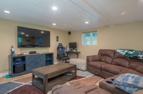 40 Ironia Rd, Dover NJ  07869-3905 exterior