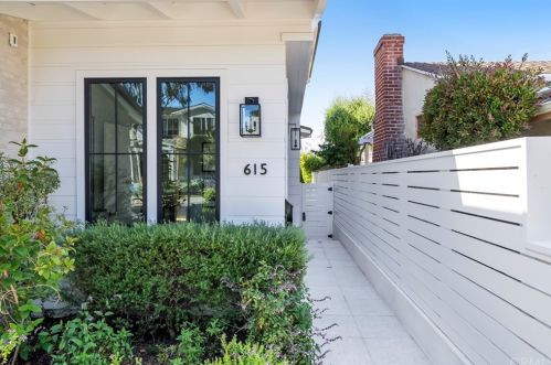 615 23rd St, Manhattan Beach, CA 90266-2223