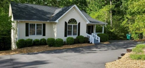 216 Cedar Springs Ln, Dahlonega, GA 30533-7806