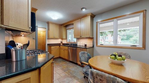 2569 Cohansey St, Saint Paul MN  55113-3521 exterior