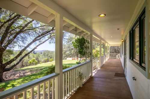 19775 Victoria Dr, Grass Valley, CA 95949-9301