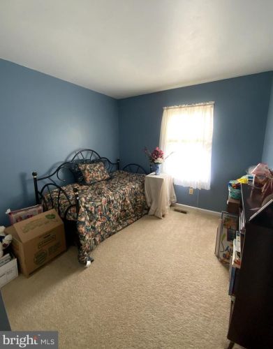 1300 Pine St, Shady Side MD 20764-9429 exterior