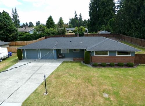 202 Section St, Burlington, WA 98233-2131