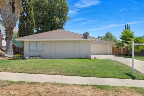 3152 Newell Dr, Riverside, CA 92507-3146