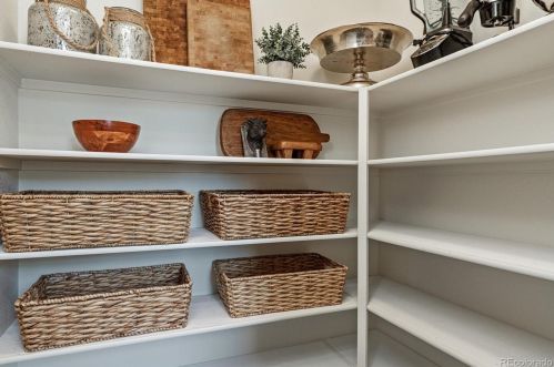 27938 Clifton Pl, Denver CO  80016 exterior