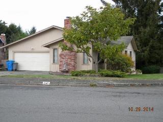 247 Boyle Dr, Eureka, CA 95503-6401
