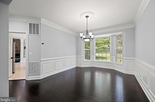 19308 Bothwell Ct, Triangle VA  22172-2341 exterior