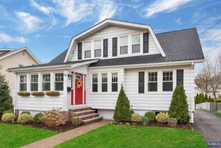 34 3rd Ave, Paterson, NJ 07506-2412