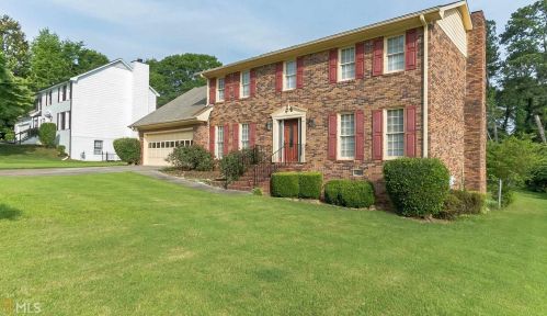 4847 Mystere Cir, Lilburn, GA 30047-5755