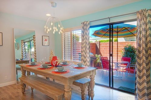 1041 Lamark Ln, Anaheim CA  92802-3404 exterior