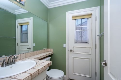 11421 Rancho Del Oro Dr, Riverside CA  92505-3582 exterior