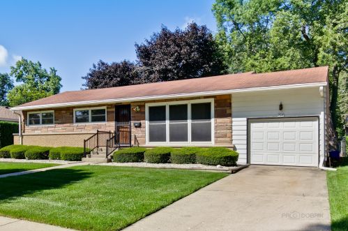 706 Gibbons Ave, Arlington Hts IL  60004-5827 exterior