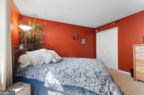 104 Cliff Ave, Lancaster PA  17602-4700 exterior