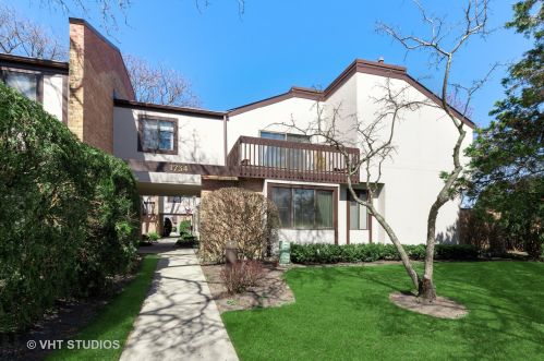 1734 Henley St, Glenview, IL 60025-5413
