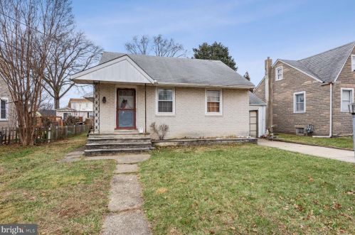 449 Browning Rd, Gloucester, NJ 08031-1430