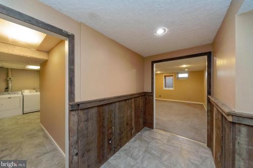 2502 Burgundy Dr, Fallston MD  21047-2112 exterior