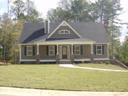139 Levi St, Calhoun, GA 30701-8018