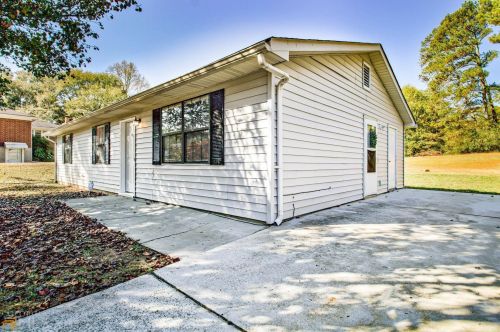 55 Pinehurst Dr, Stockbridge GA  30281-3844 exterior