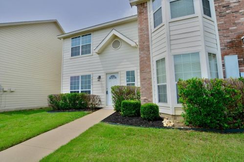 5840 Giddyup Ln, Fort Worth TX  76179-7355 exterior