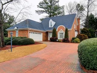 565 Palisades Cir, Marietta, GA 30067-5115