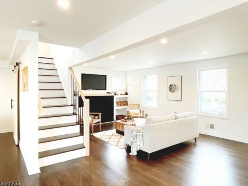 37 Ferncliff Rd, Bloomfield NJ  07003-5413 exterior