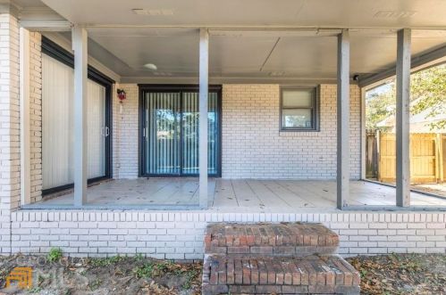 215 Highland Dr, Warner Robins GA  31088-6003 exterior