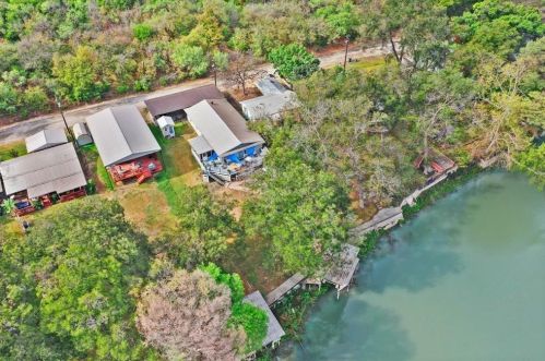 120 Erskine Fry, Seguin TX 78155 exterior